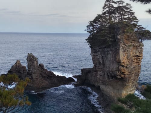 県指定天然記念物の三王岩